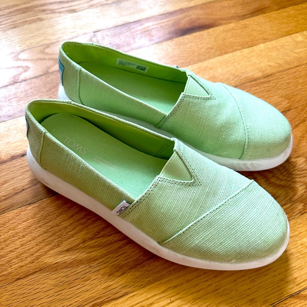 Toms.